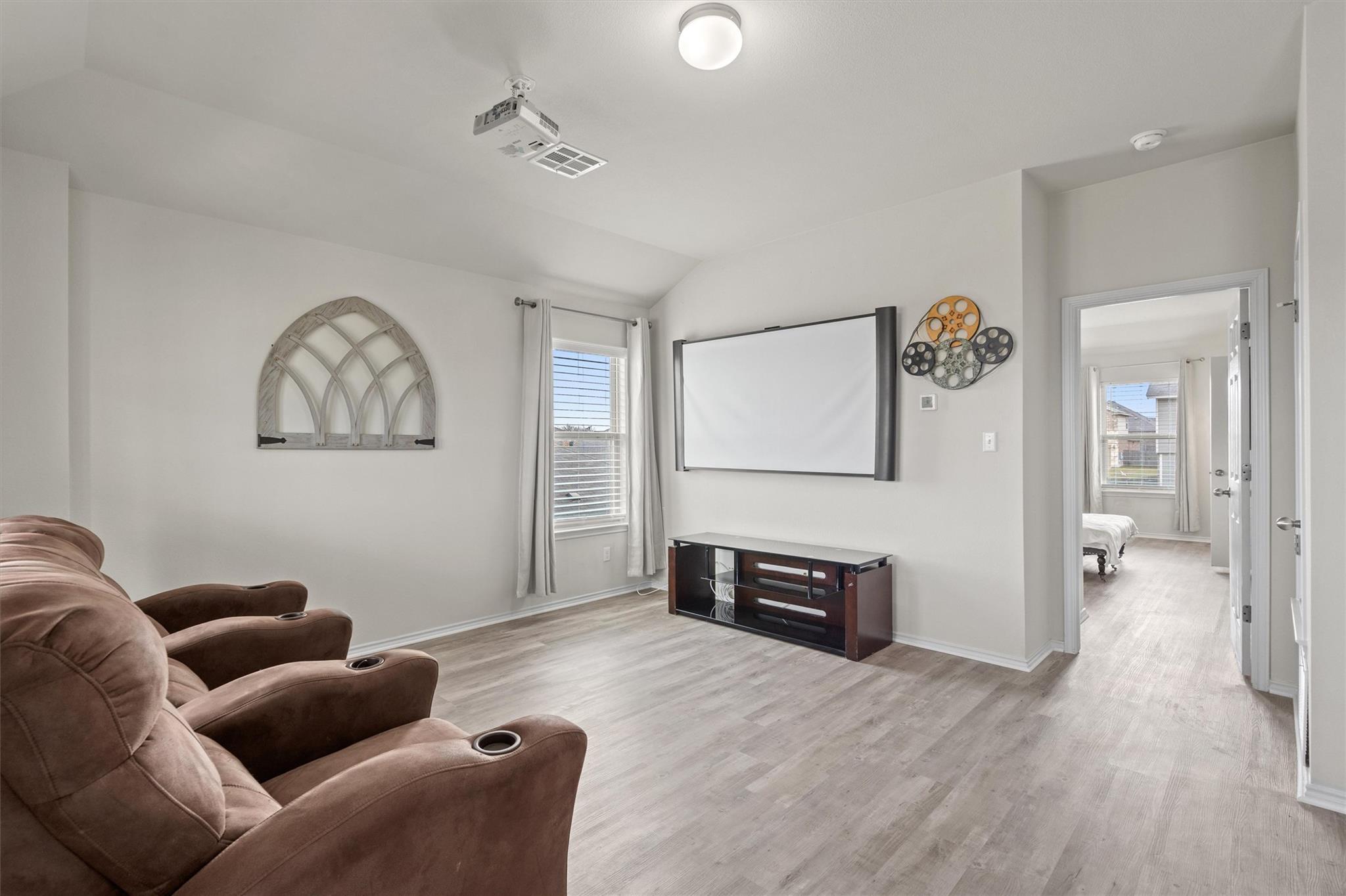 729 Coltrane DR