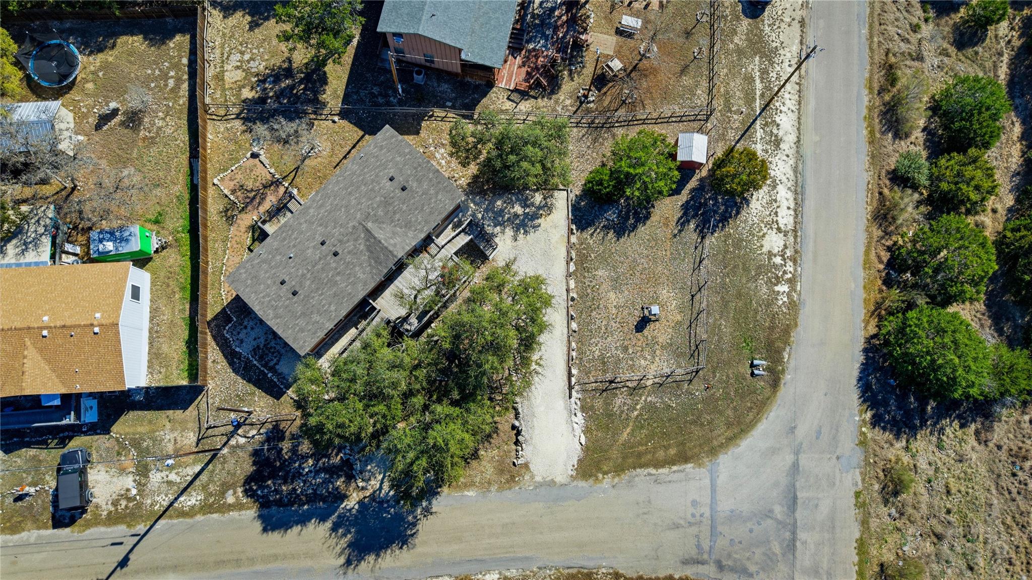 733 Private Road 1507