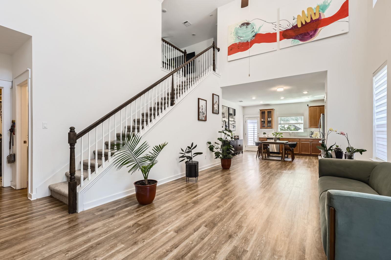 1324 NW Salt Lick DR