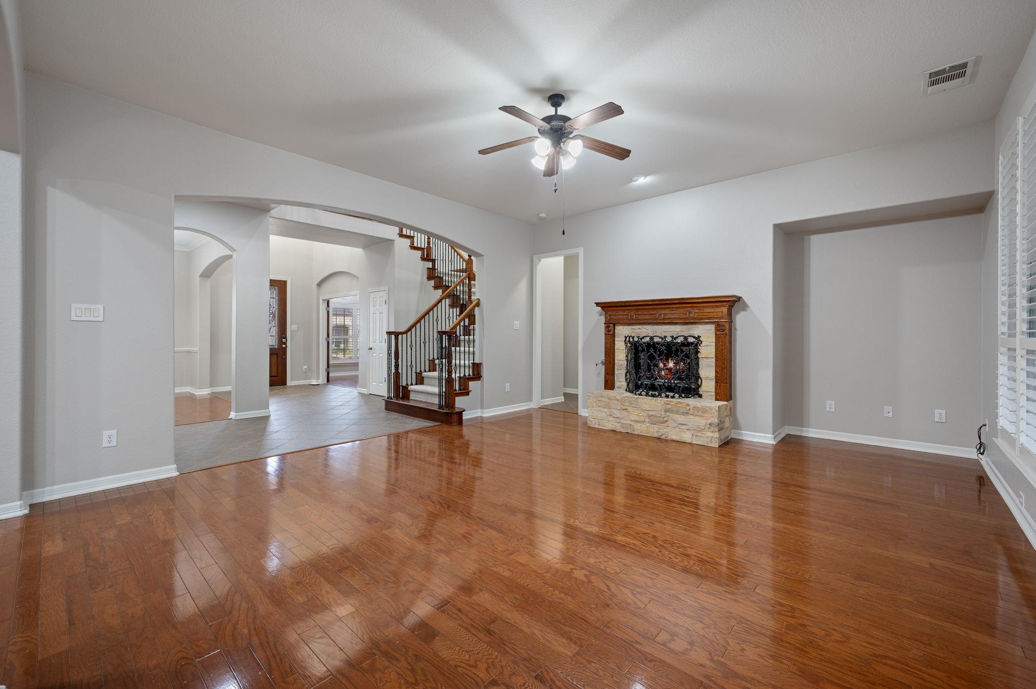 1116 Castle PATH
