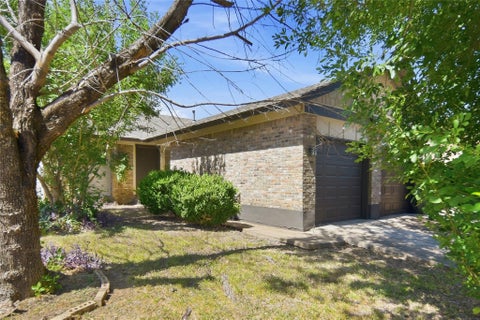 Photo of 1918 Nicole CIR #B, Round Rock, TX 78664 (MLS # 3831774)