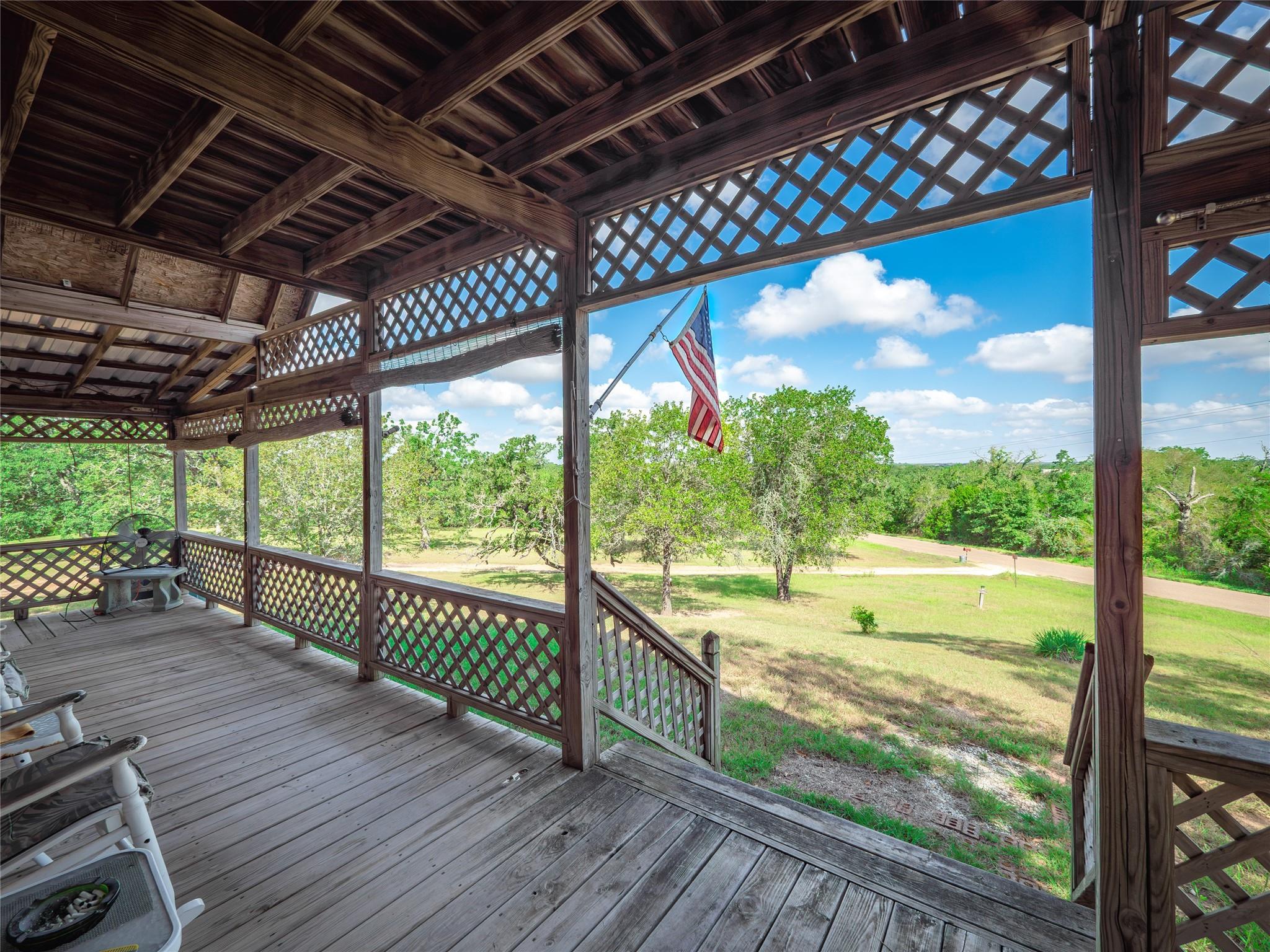499 Hidden Oaks DR