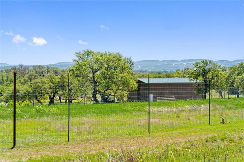 784 Ranch Road 2721 Johnson City TX 78636