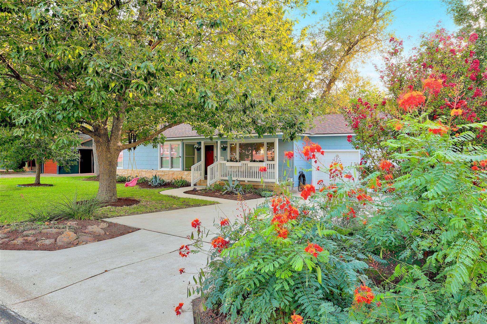6200 Wynona Ave