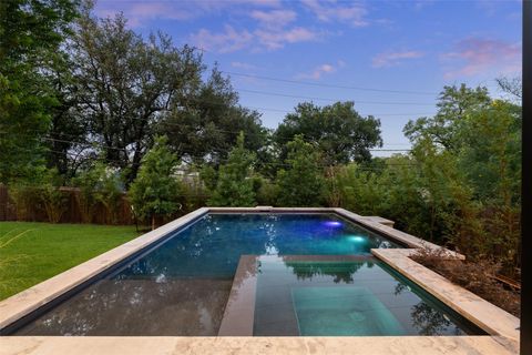 Tiny photo for 2502 Barhill DR, Austin, TX 78704 (MLS # 6271288)