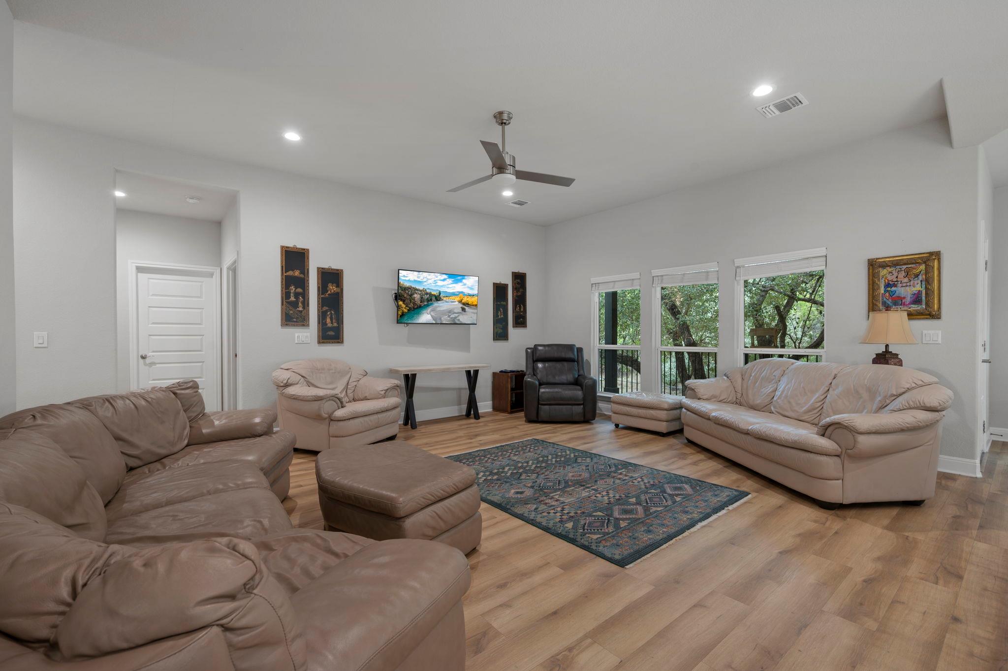 2503 Wilson Ave