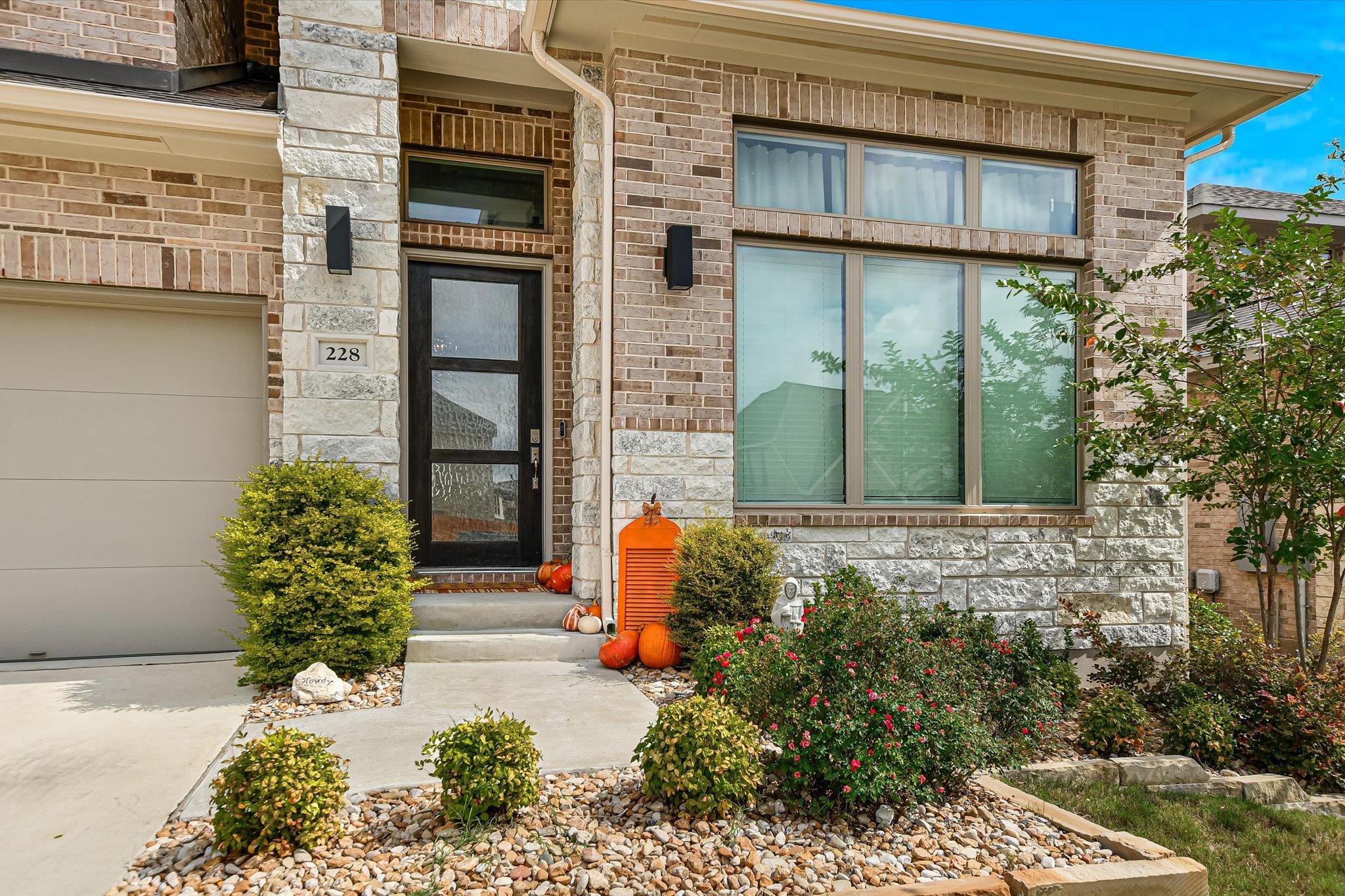 228 Gary Wayne DR