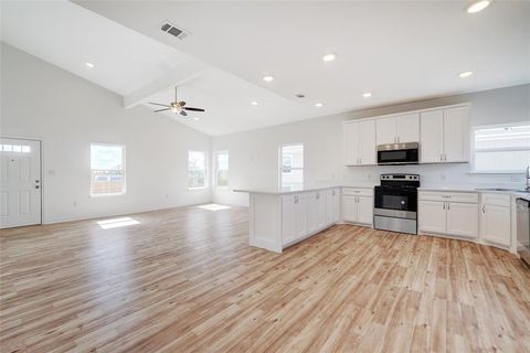 231 La Fortuna DR Del Valle TX 78617