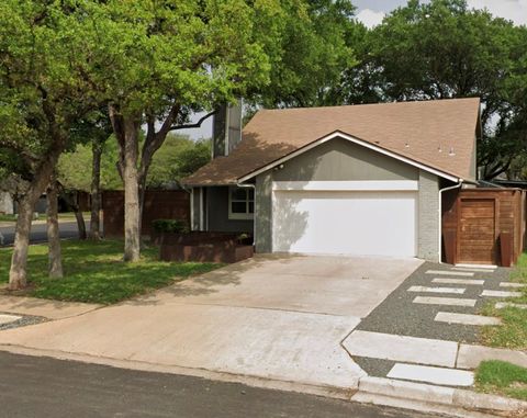 Photo of 8001 Copano DR, Austin, TX 78749 (MLS # 4050652)