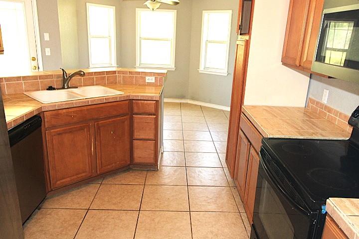 2003 Walker Place BLVD