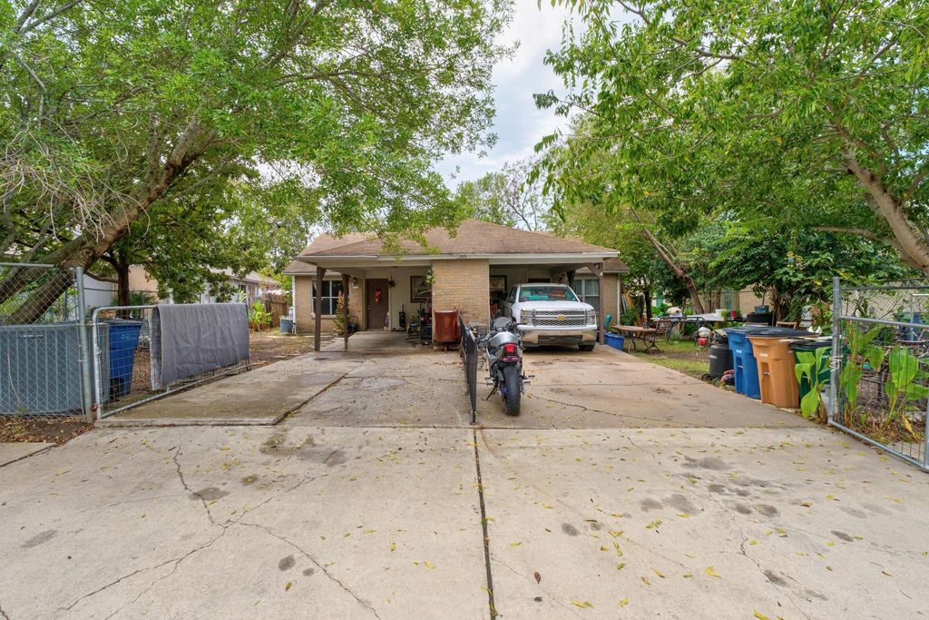 Photo for 8203 Colony Loop DR, Austin, TX 78724 (MLS # 8010016)