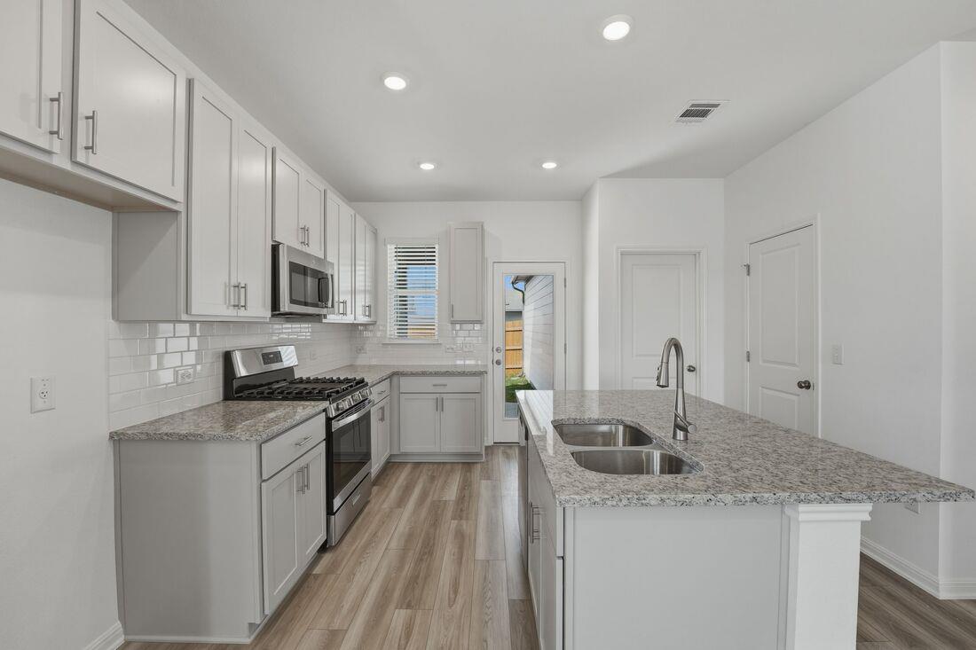 5916 Swedish Farms TER