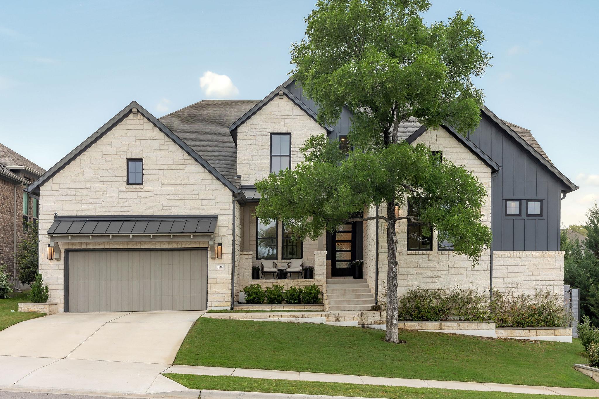 104 Hollytree CT