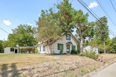 905 Kimbro ST Taylor TX 76574