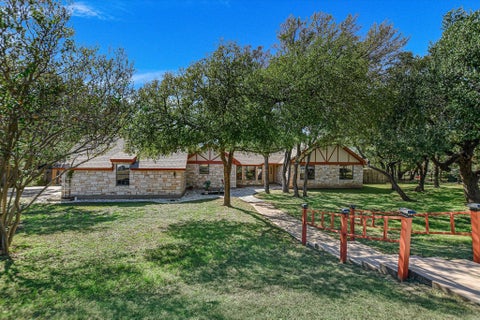 Photo of 3100 Live Oak ST, Round Rock, TX 78681 (MLS # 3934044)