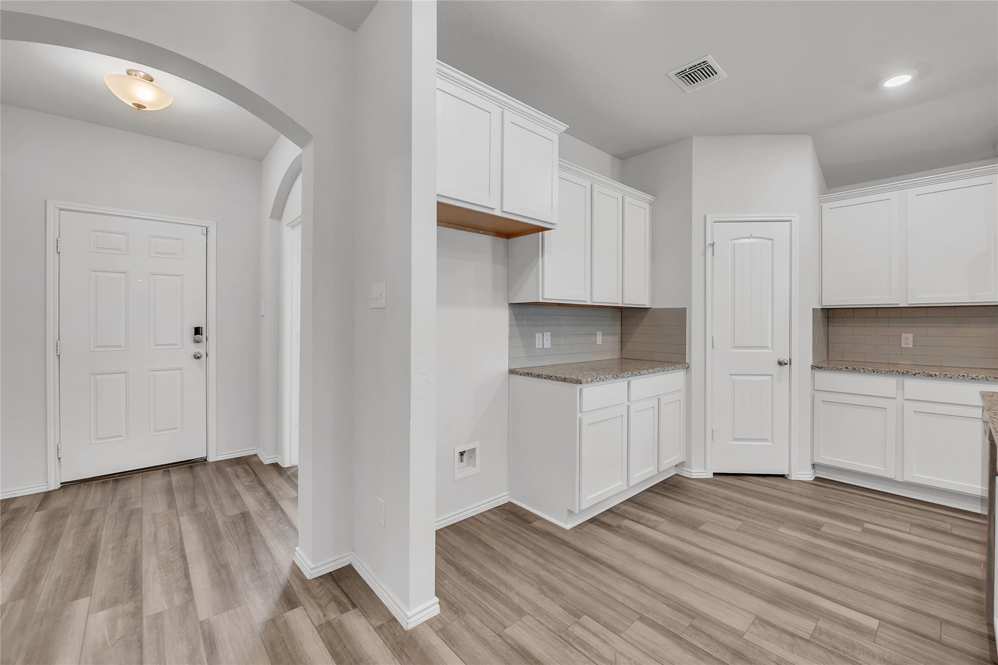 208 Nathaniel DR