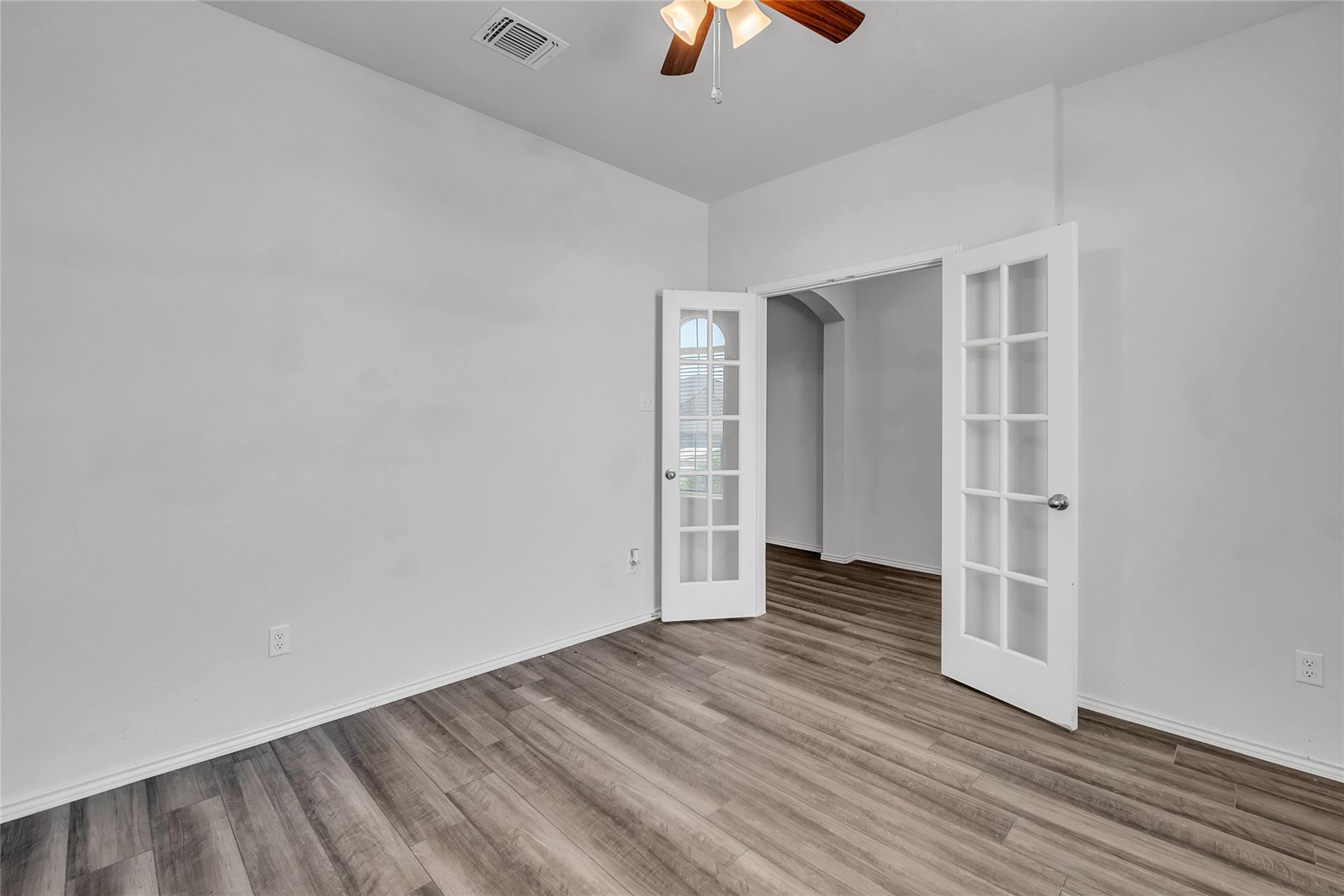 208 Nathaniel DR
