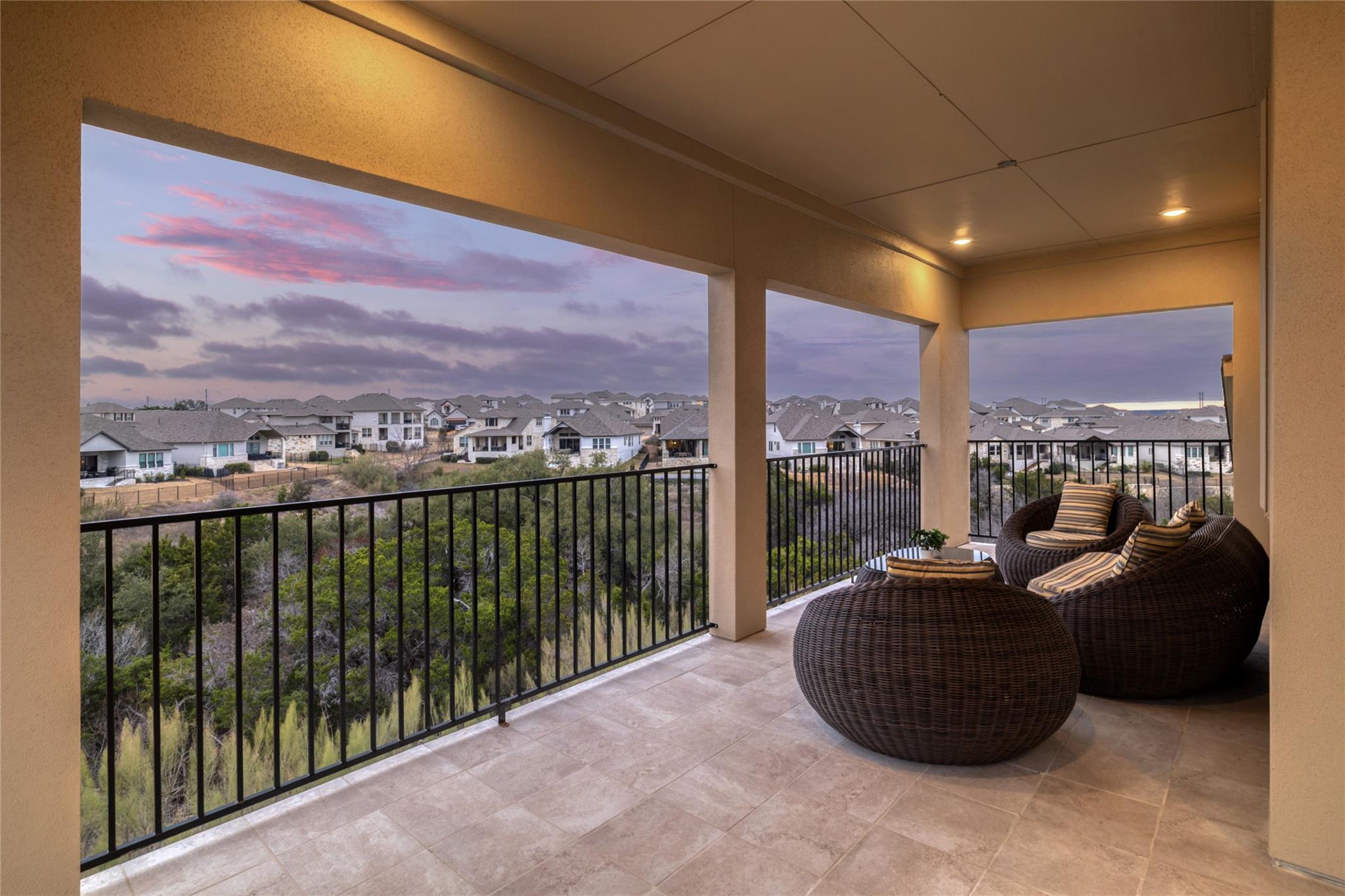 204 Abbeyville WALK