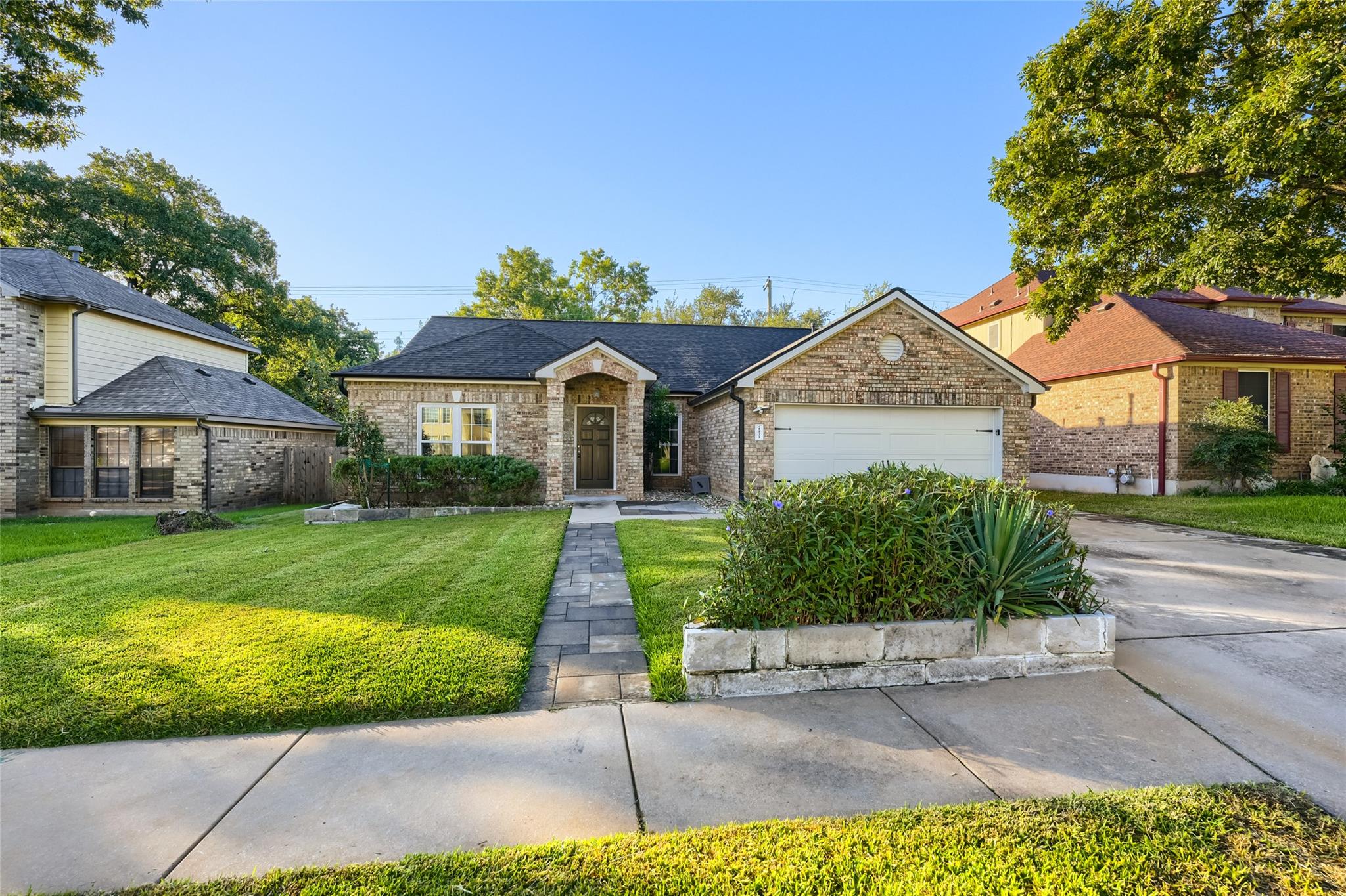 2223 Mockingbird DR
