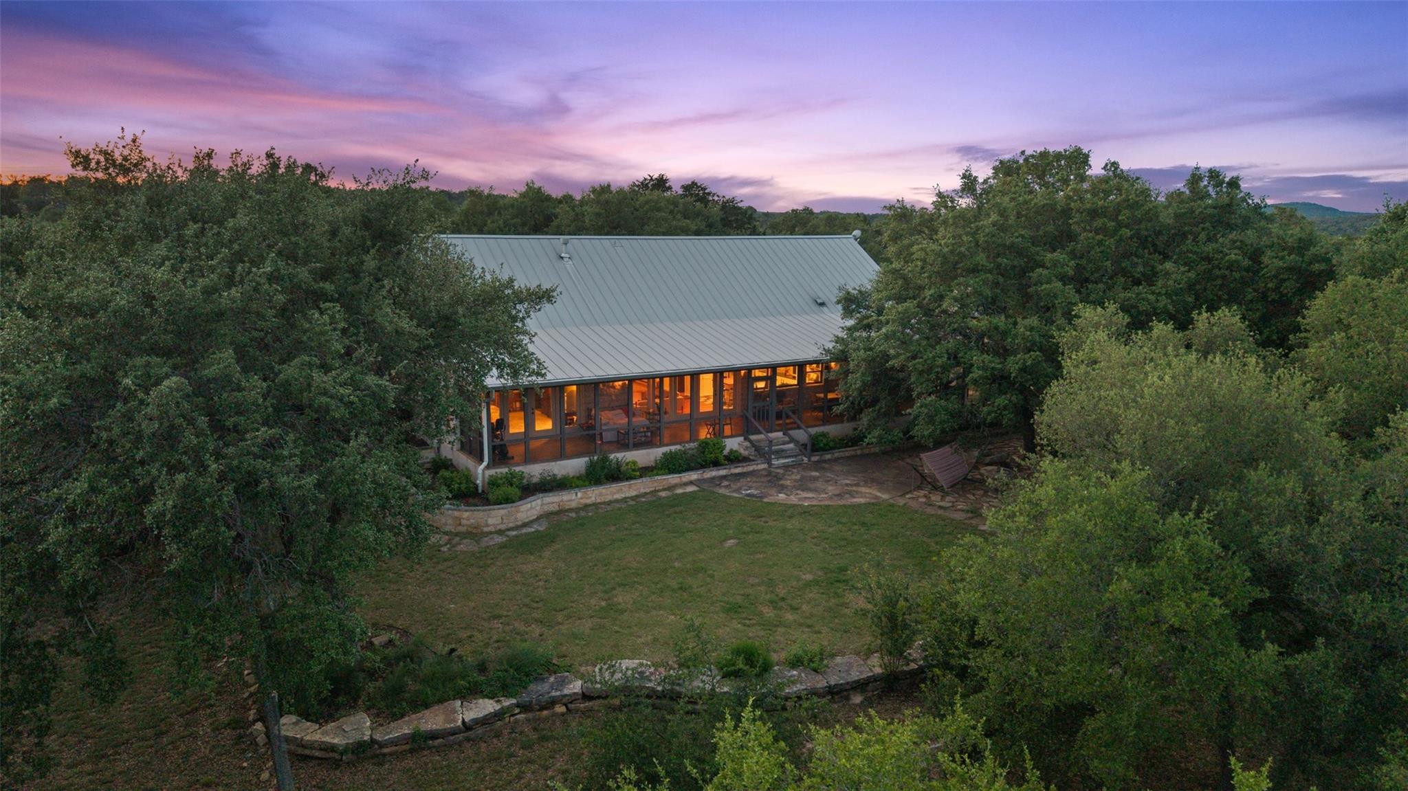 7855 Middle Creek RD
