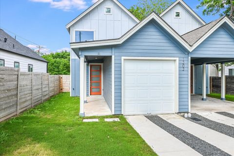 Photo of 1202 Cometa ST #B, Austin, TX 78721 (MLS # 4373808)