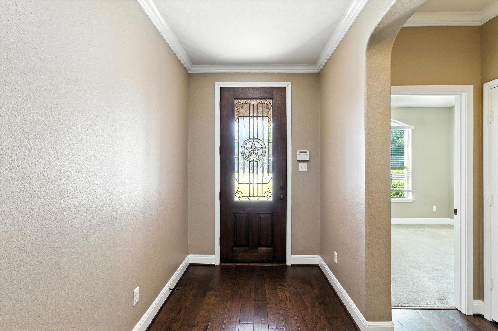 319 Hunters Hill DR