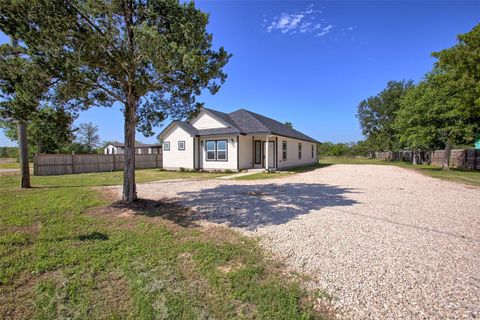 Photo of 956 S Highway 304 Highway, Bastrop, TX 78602 (MLS # 2409785)