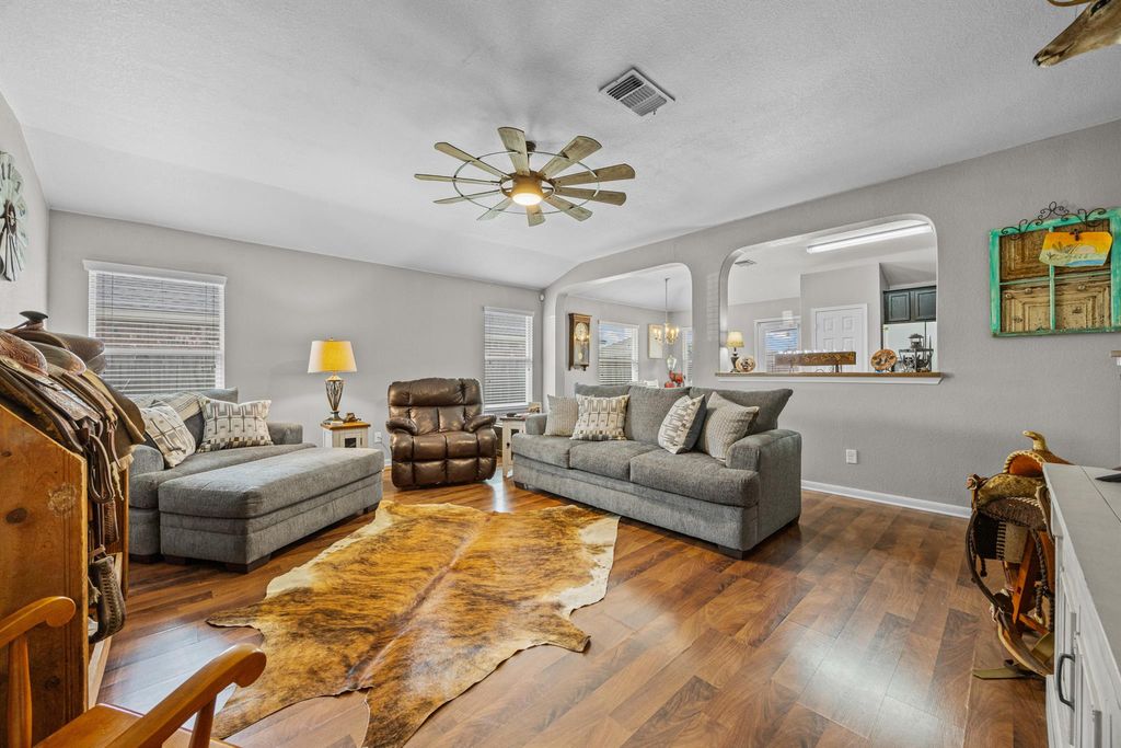 Photo of 1513 Monte Vista DR, Lockhart, TX 78644 (MLS # 4186681)