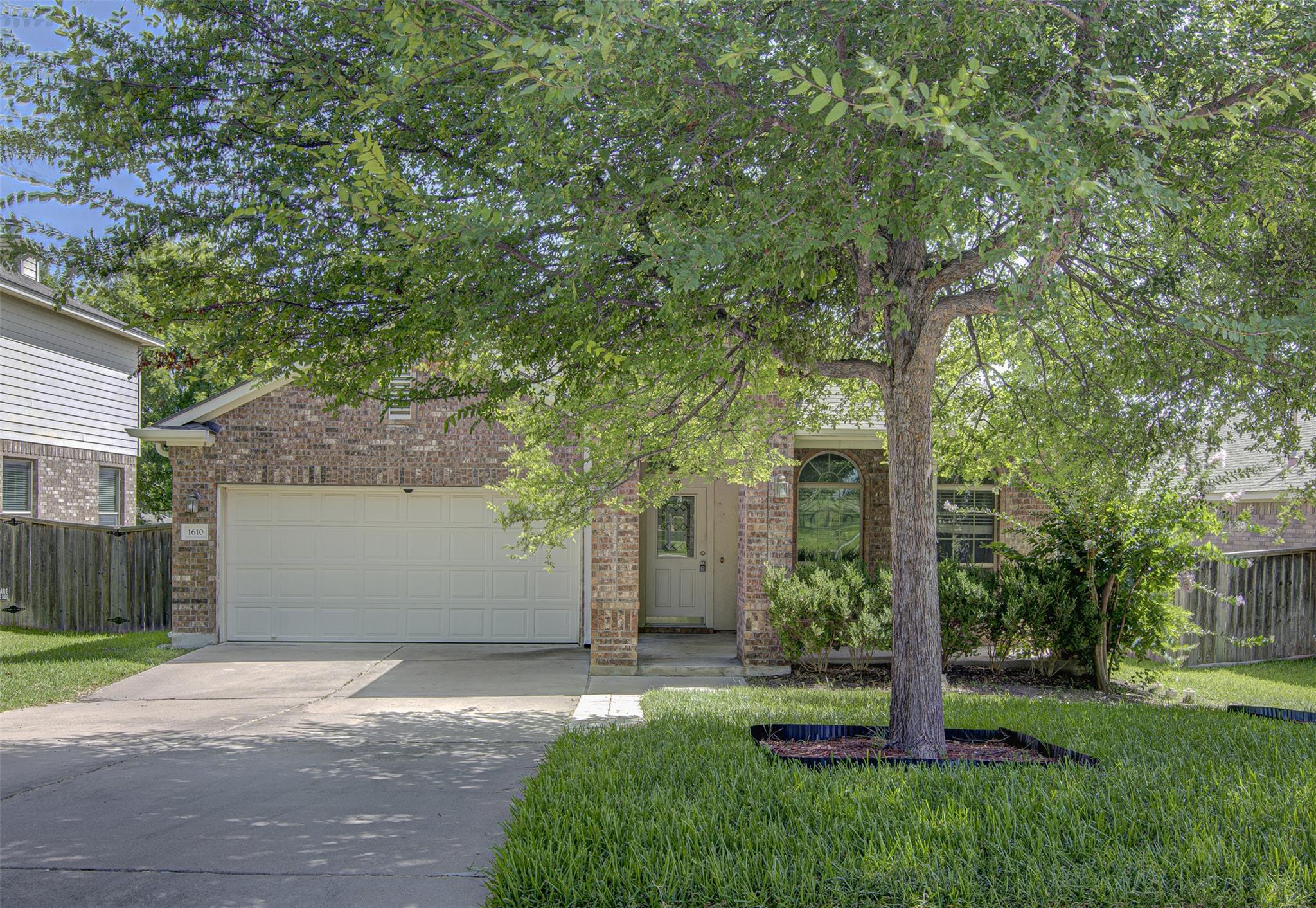 1610 Greenside DR
