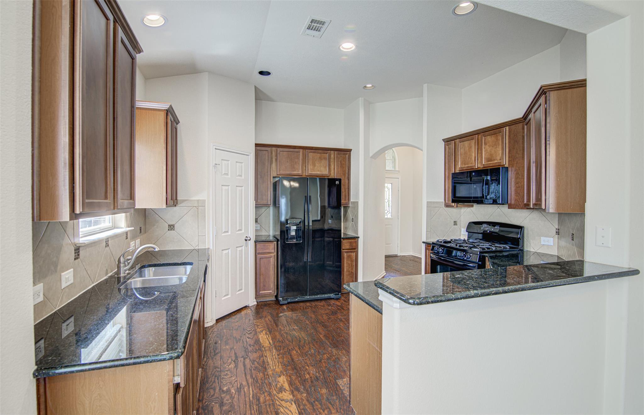 1610 Greenside DR