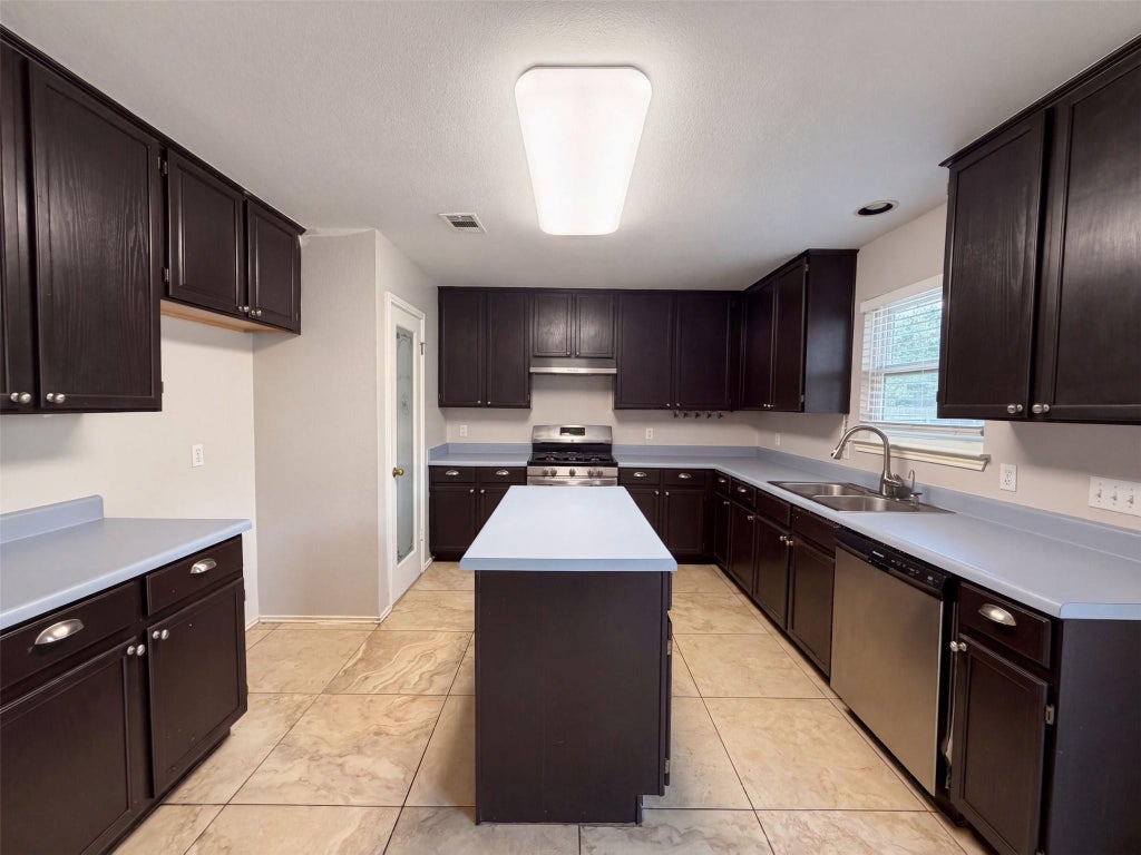 Photo of 1722 Woods BLVD, Round Rock, TX 78681 (MLS # 5350250)