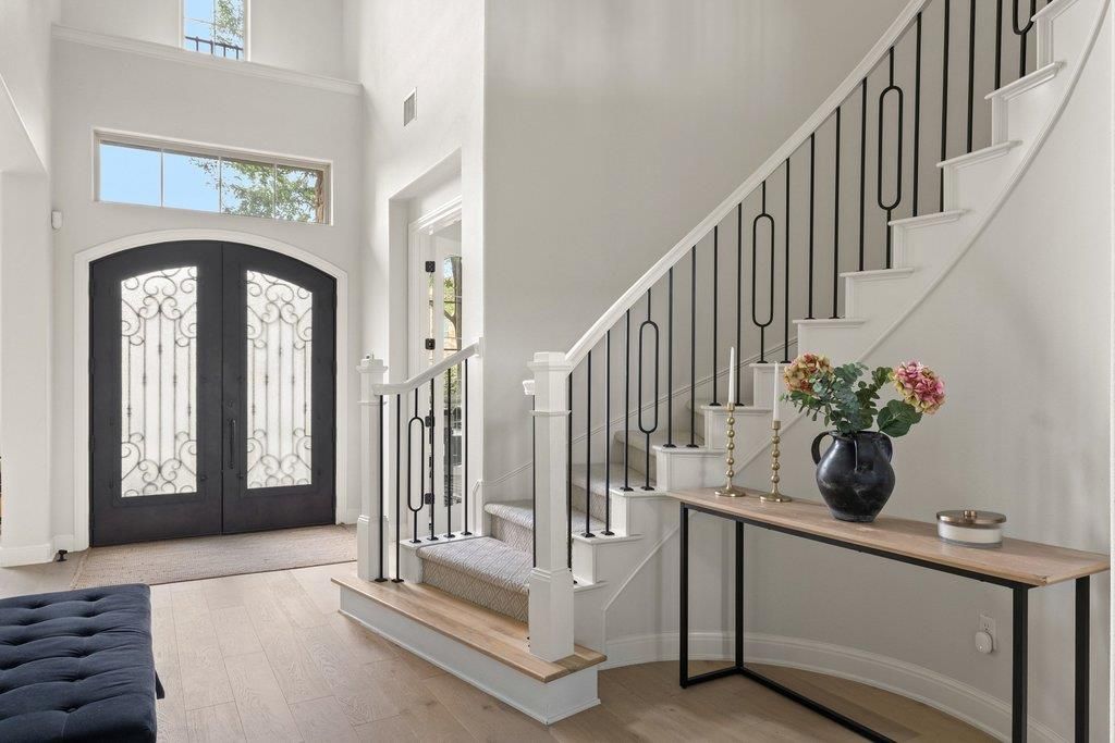 Photo of 108 Aruba CT, Austin, TX 78734 (MLS # 2138637)