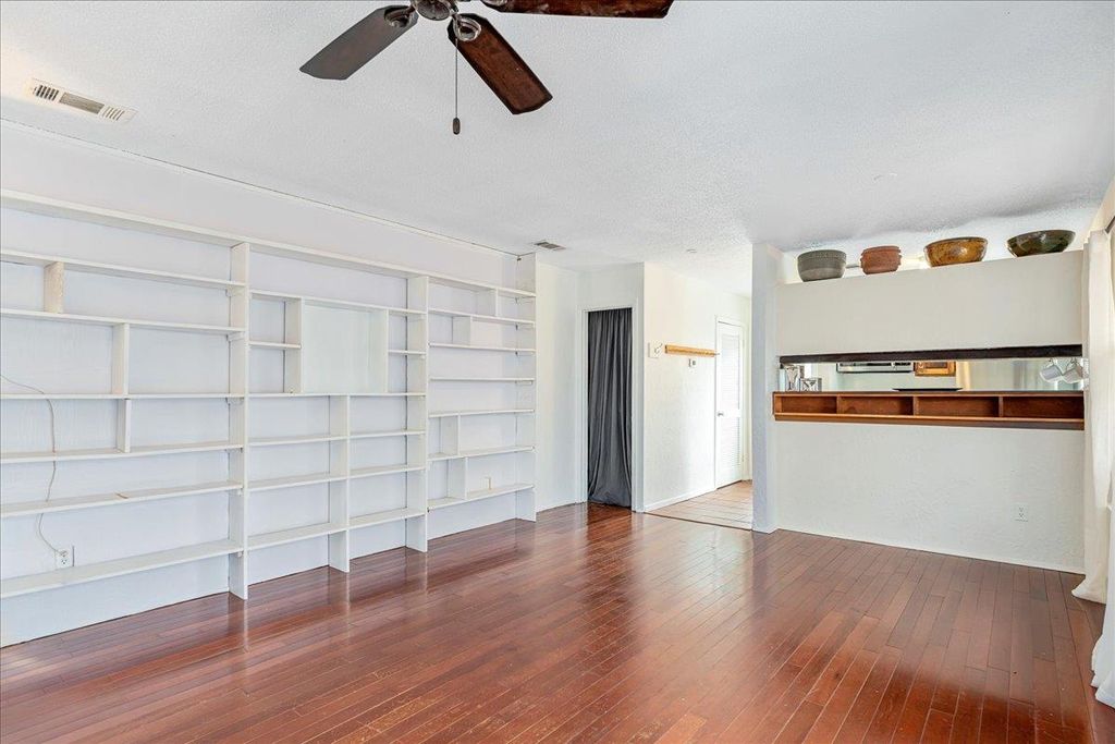 Photo of 2215 Post RD #2029, Austin, TX 78704 (MLS # 5508411)