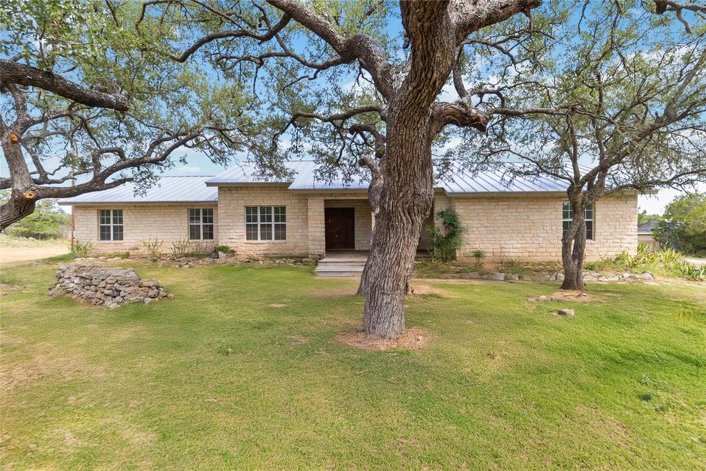 Photo of 124 Turkey Trail DR, San Marcos, TX 78666 (MLS # 5500954)
