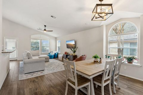 11528 Running Brush LN Austin TX 78717