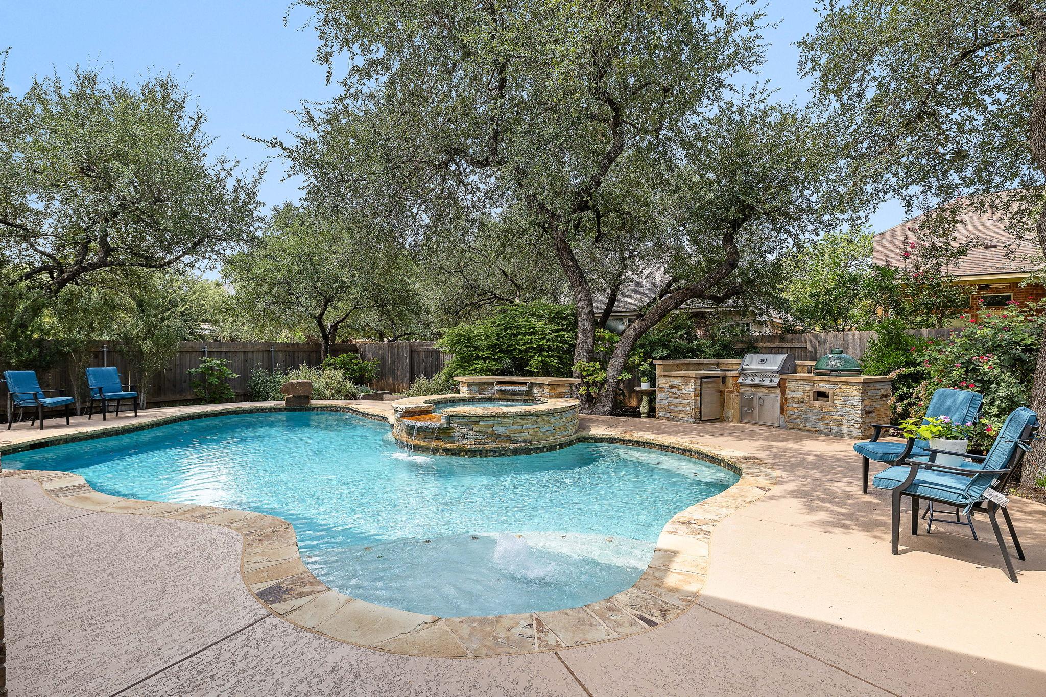 805 Walsh Hill TRL