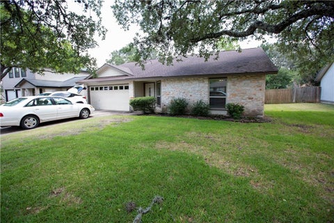 Photo of 4913 WING RD, Austin, TX 78749 (MLS # 9551764)