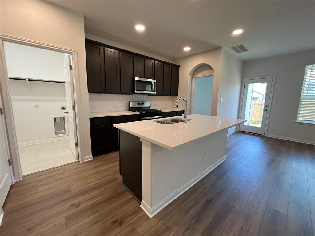 8521 Wellspring LOOP