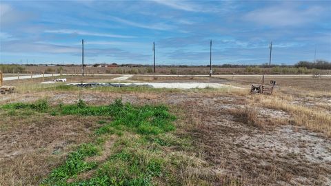 Photo of 631 County Road 5715, Natalia, TX 78059 (MLS # 7270636)