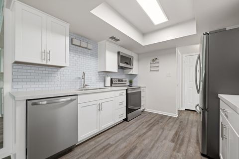 Tiny photo for 8906 Trone CIR #A, Austin, TX 78758 (MLS # 1079117)