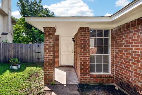 Photo of 17213 BUSHMILLS RD, Pflugerville, TX 78660 (MLS # 5915904)