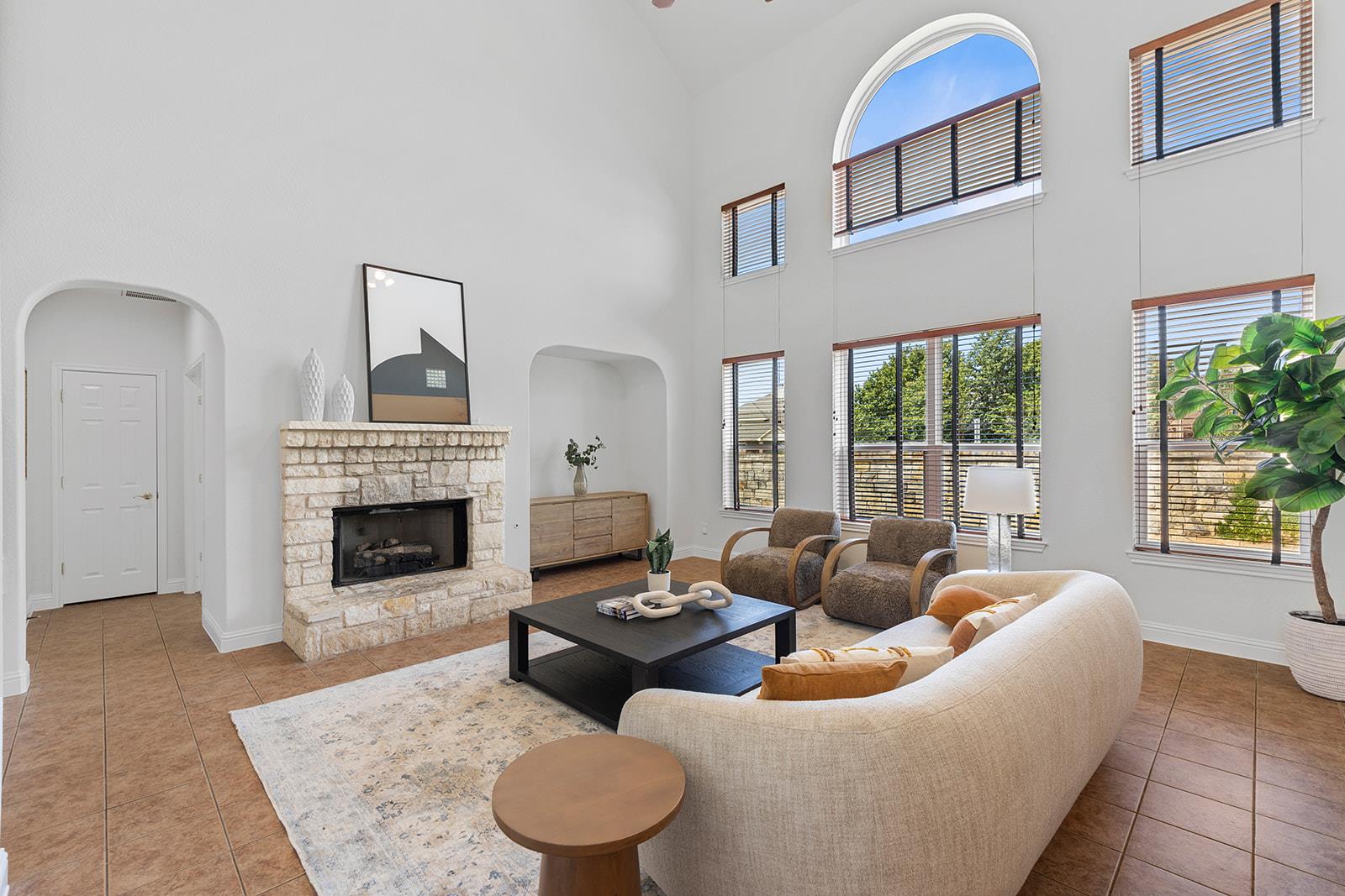 2704 Covington PL