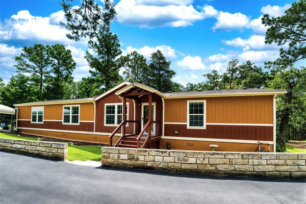 1024 SAND HILLS RD, RED ROCK, TX 78662 - Image 51a7e926170d5df0b7e43925b43ad4f9/3361663305