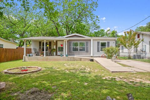 Photo of 1104 Vasquez ST, Austin, TX 78741 (MLS # 8294623)