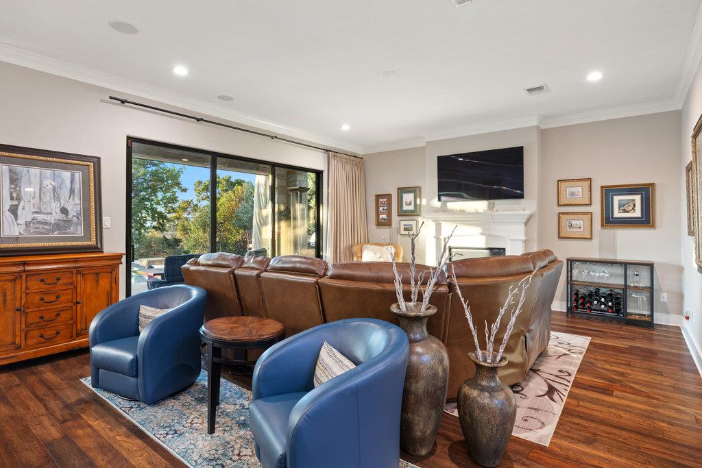 314 Coopers Crown LN