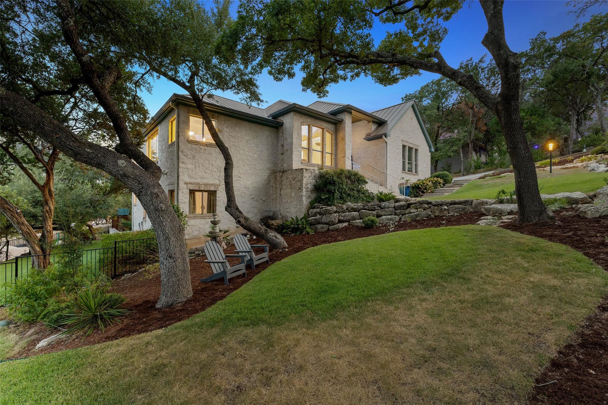 106 Nakoma DR