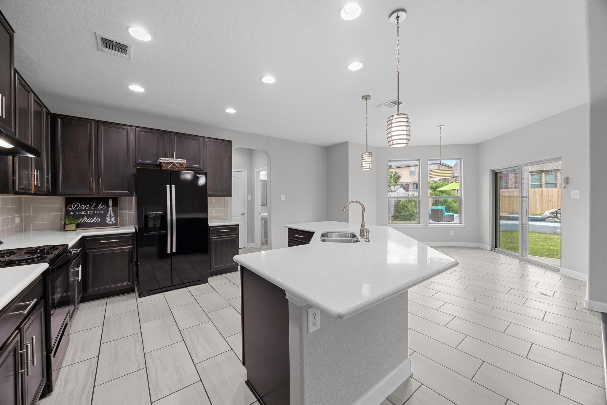 1236 Yellow Iris RD