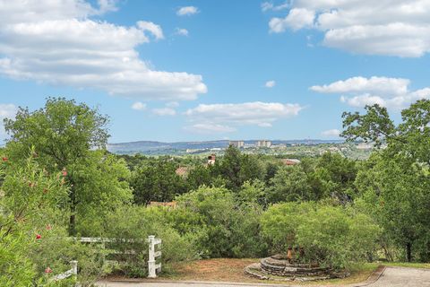 418 Grace LN Austin TX 78746