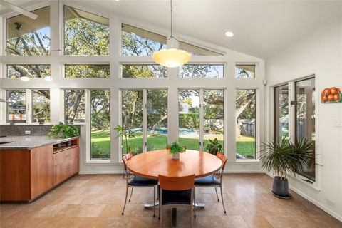 Photo of 5300 Valburn CIR, Austin, TX 78731 (MLS # 3529261)