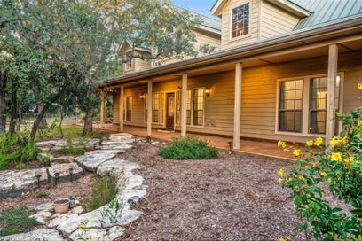 1761 Cottonwood RD Fischer TX 78623